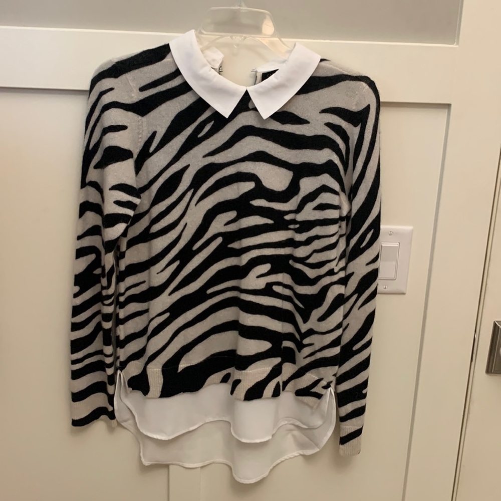 Zebra pattern sweater blouse